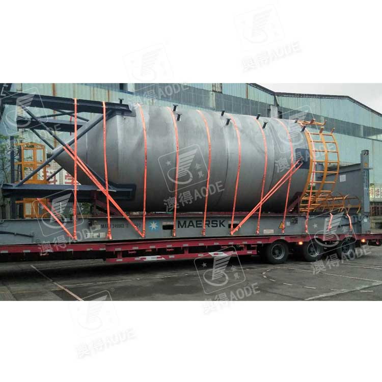 立式大型(xíng)儲罐